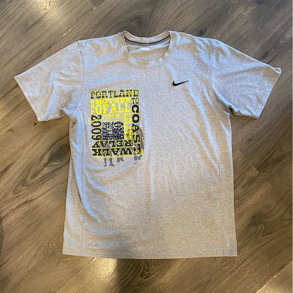Nike Dri-Fit Size Medium Women’s Shirt